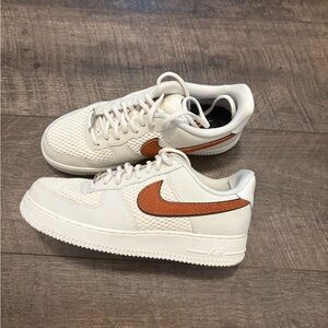 Nike Women's Sneakers White and Orange